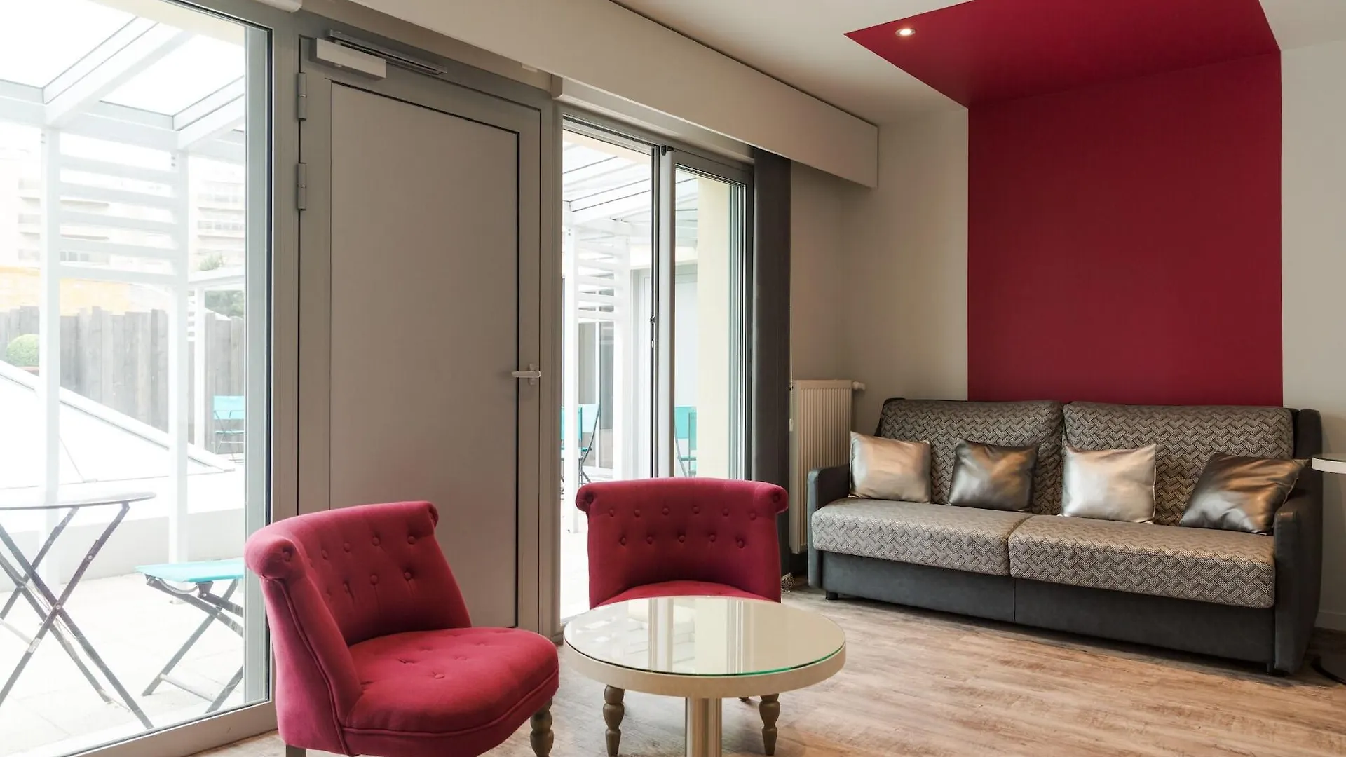 Grand Hotel De Courtoisville - Piscine & Spa, The Originals Relais Saint-Malo France
