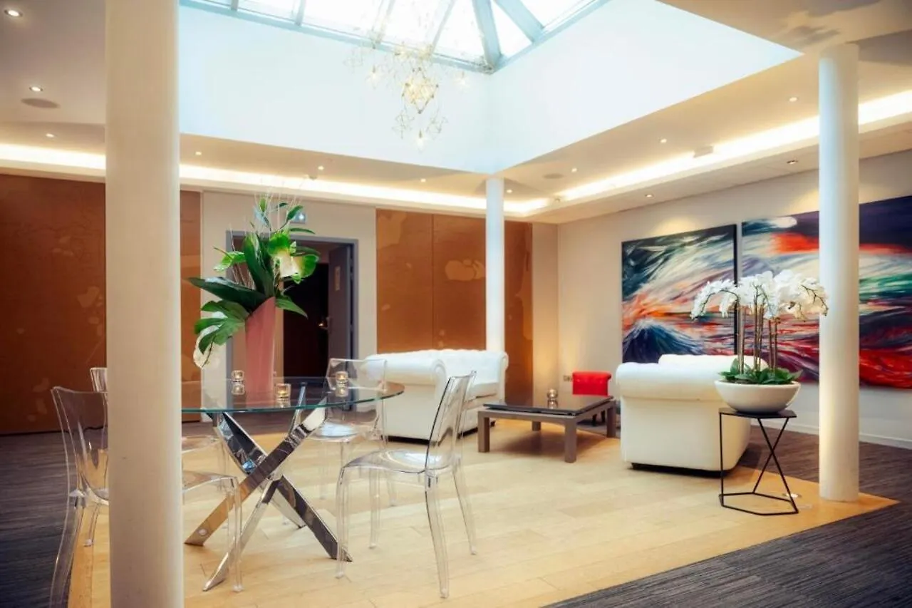 Grand Hôtel de Courtoisville - Piscine&Spa, The Originals Relais  Saint-Malo 4*,