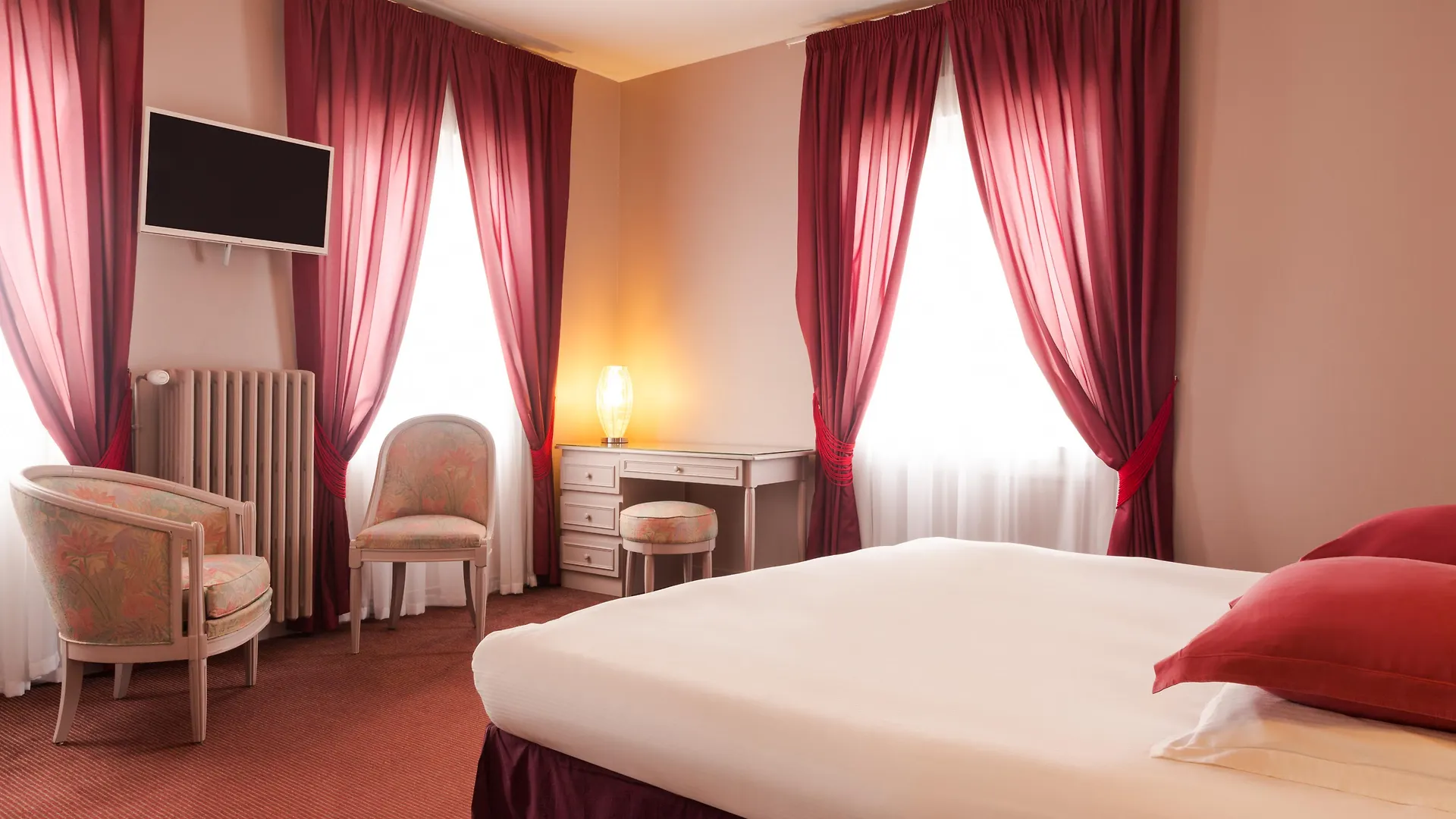 Hotel Grand Hôtel de Courtoisville - Piscine&Spa, The Originals Relais  Saint-Malo